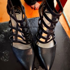 Size 11w fergalicious by fergie